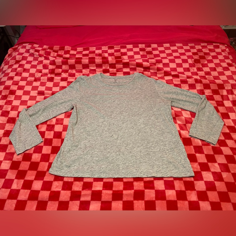 Speckled gray, long sleeve crewneck shirt